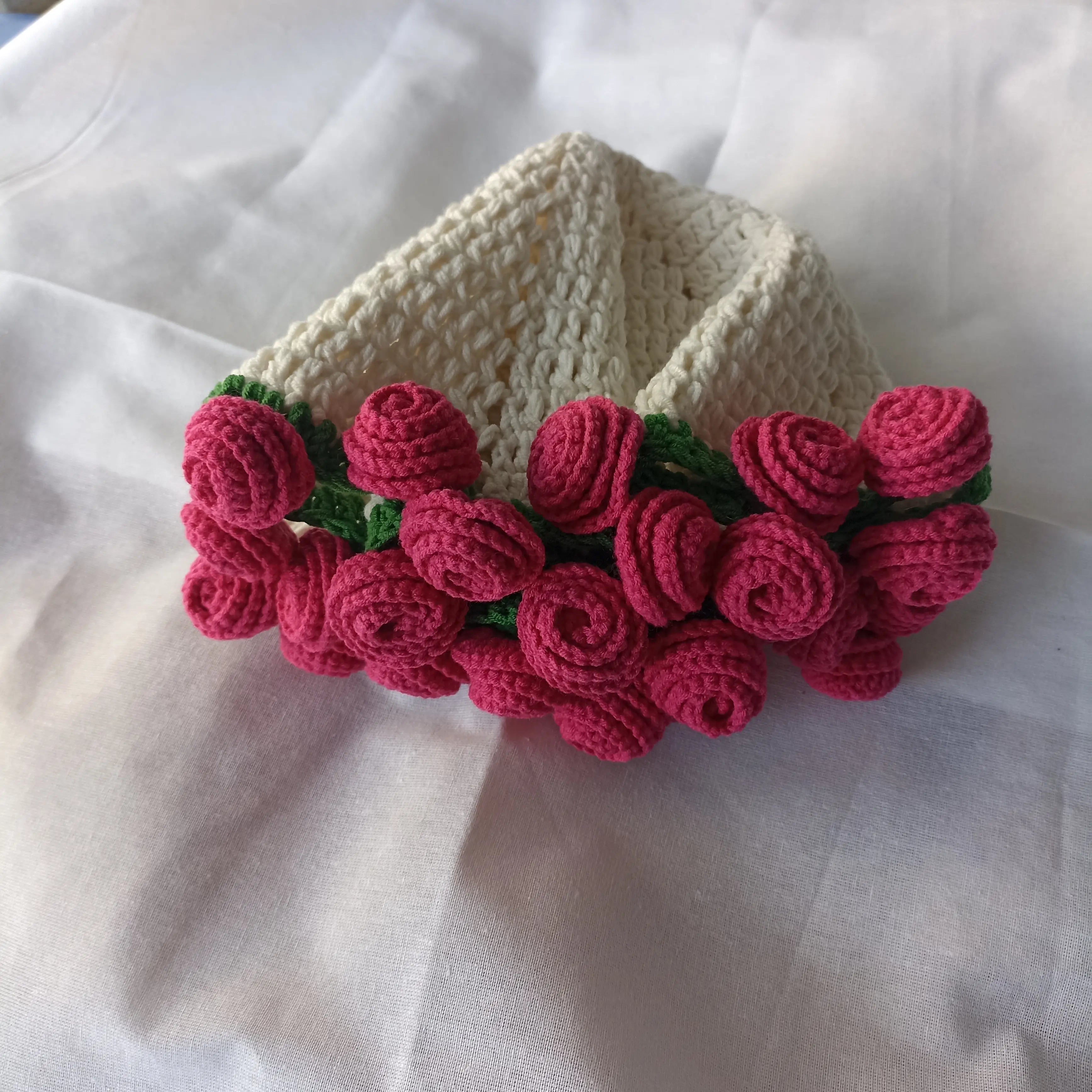 El Yapımı Fuşya Pembe Gül Buket Battaniye