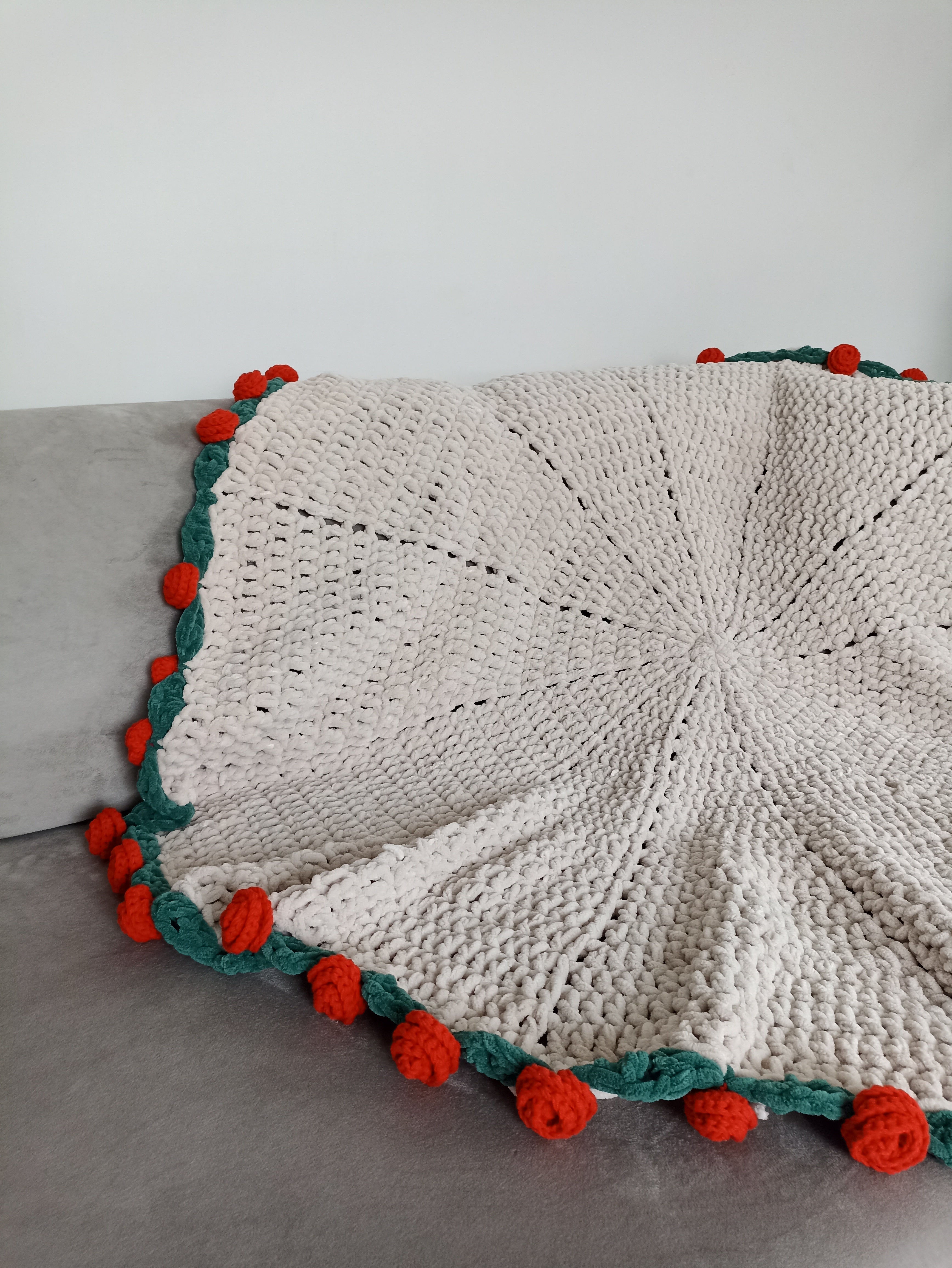 El Yapımı Kırmızı Gül Kadife Buket Battaniye (80 cm - 100 cm - 120 cm)