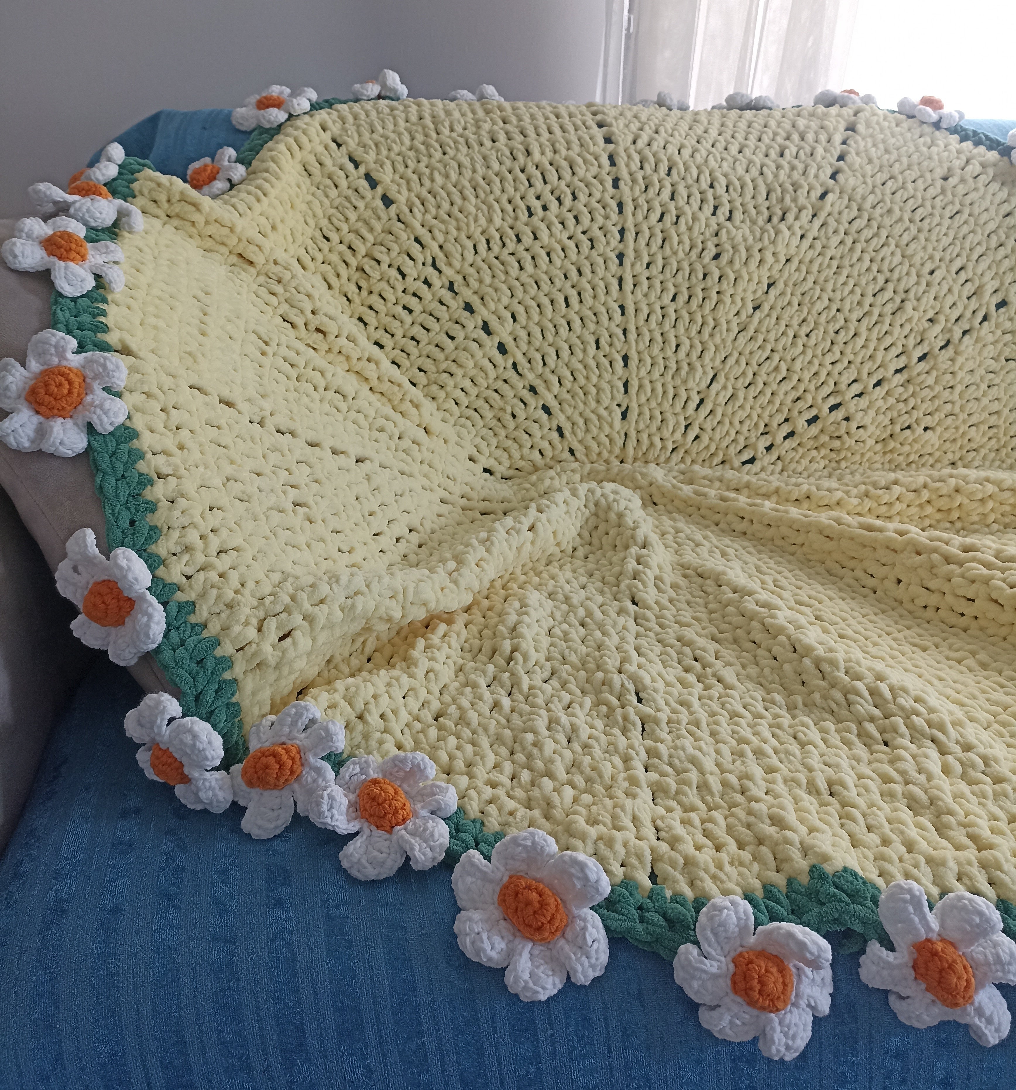 El Yapımı Papatya Kadife Buket Battaniye - Sarı -  Tasarım Ürün (80 cm - 100 cm - 120 cm çapında)