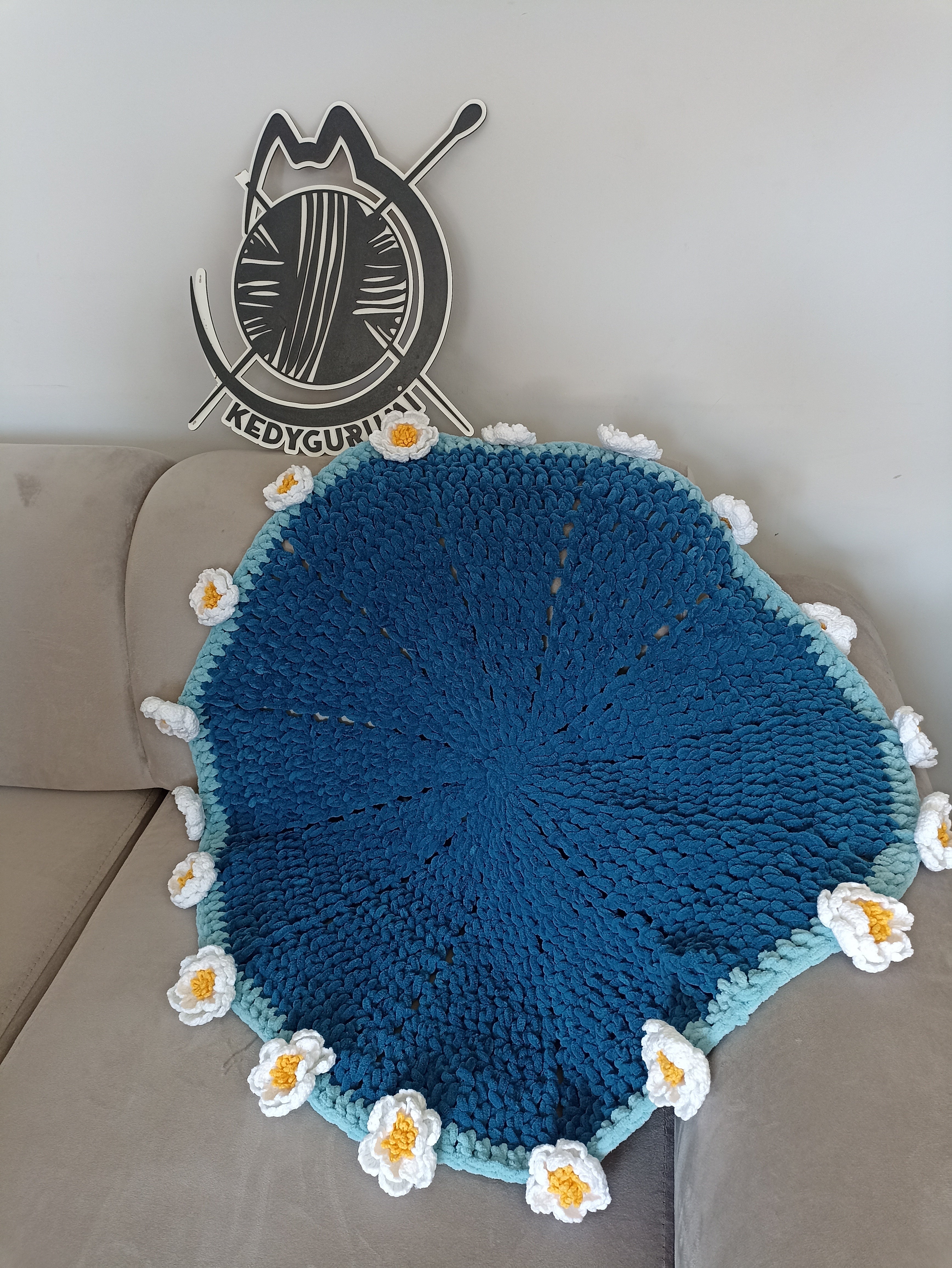 Handmade Crochet Daisy Bouquet Blanket (80 cm - 100 cm - 120 cm)