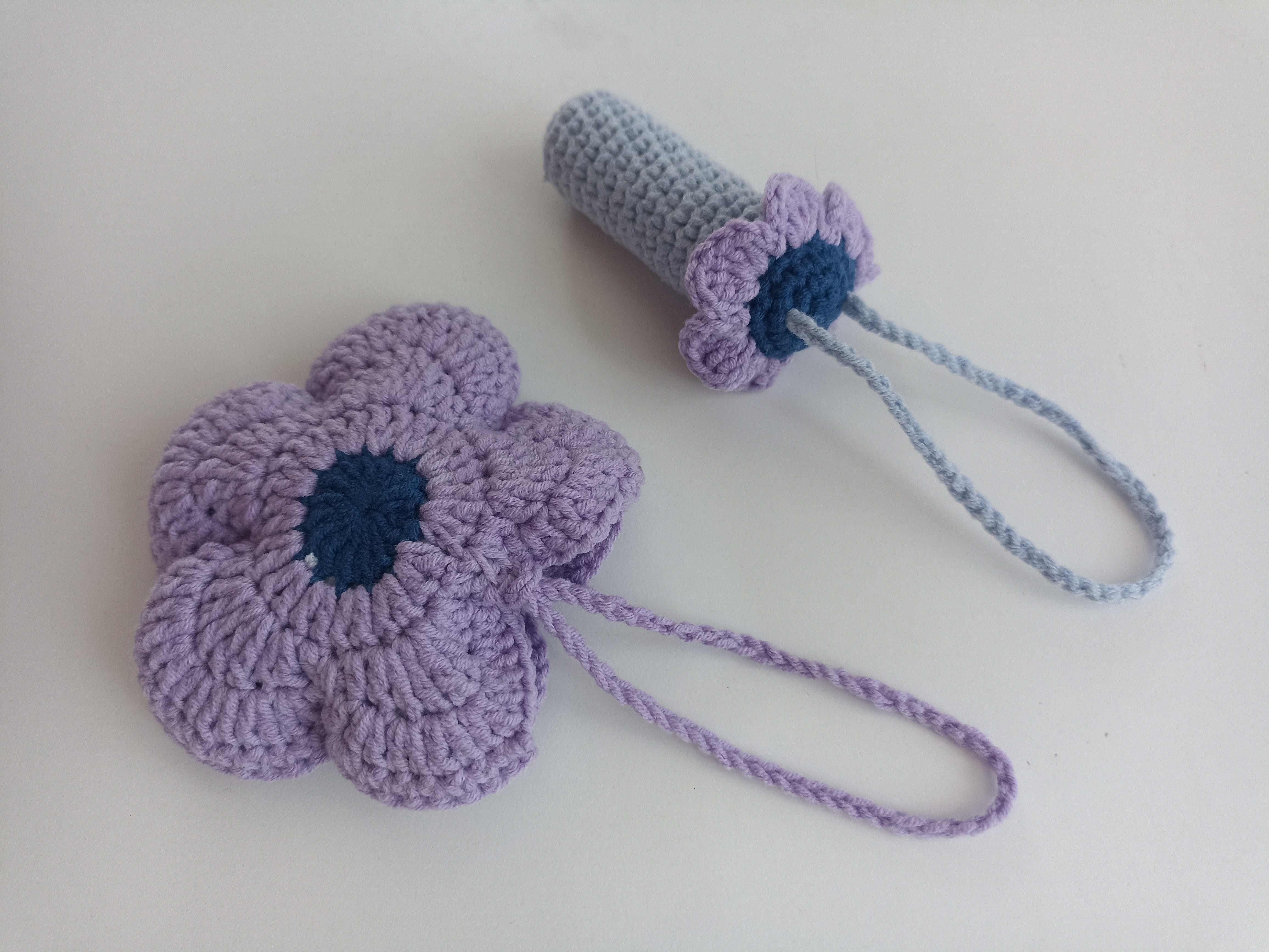 Flower Serisi Çanta Charm ve Lip Balm Kılıfı İkili Set - El Örgüsü Çiçek Çanta Charm Çeşitleri