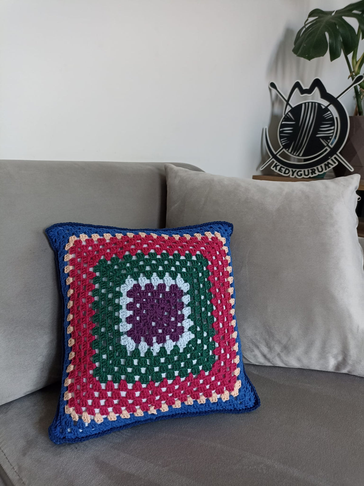 Granny Square Örgü Kırlent Kılıfı - 10 Farklı Model Seçeneği - Tığ İşi Motifli Kırlent Kılıfı - Karışık Renkli El Örgüsü Kırlent Kılıfı
