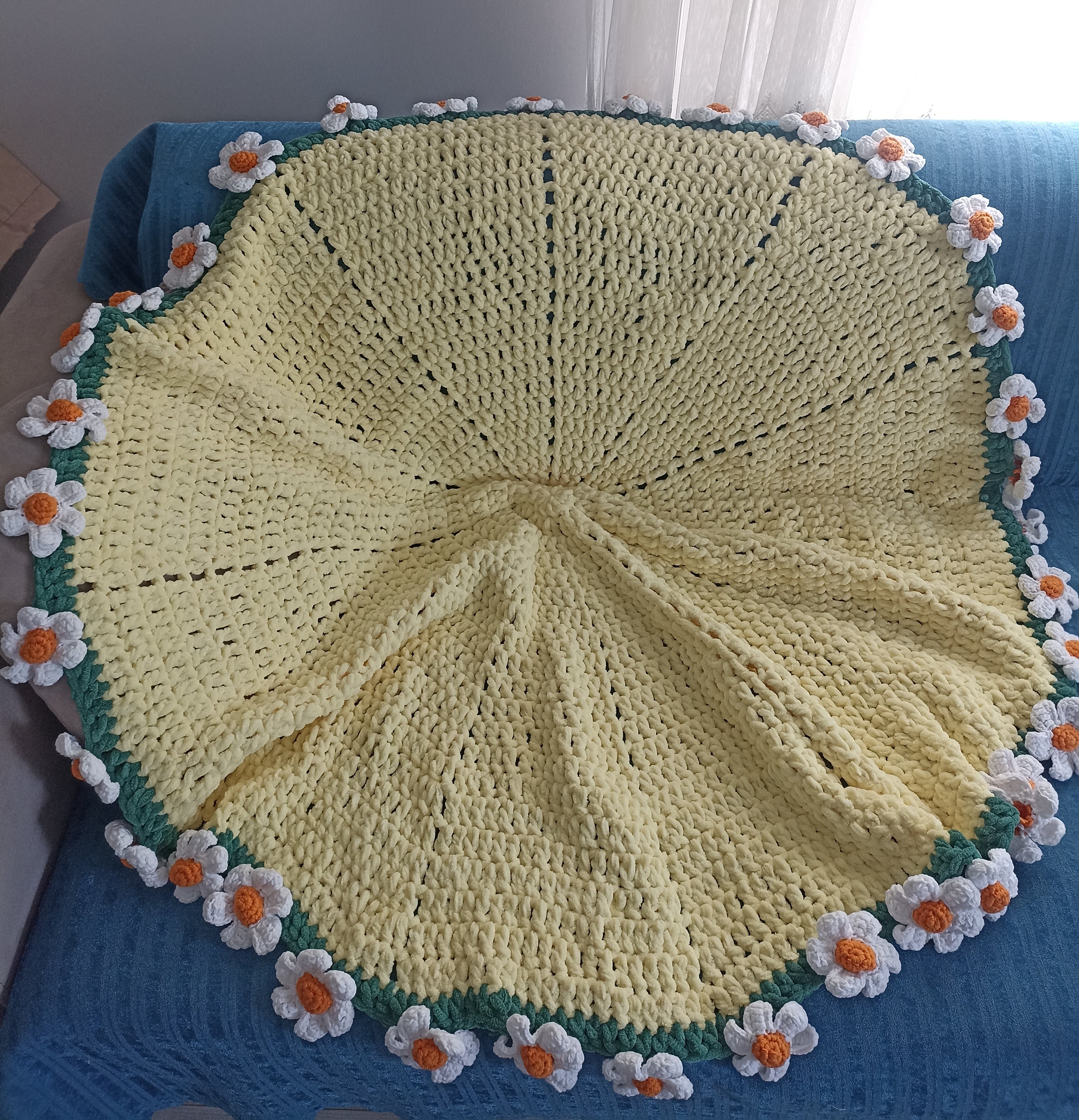 El Yapımı Papatya Kadife Buket Battaniye - Sarı -  Tasarım Ürün (80 cm - 100 cm - 120 cm çapında)