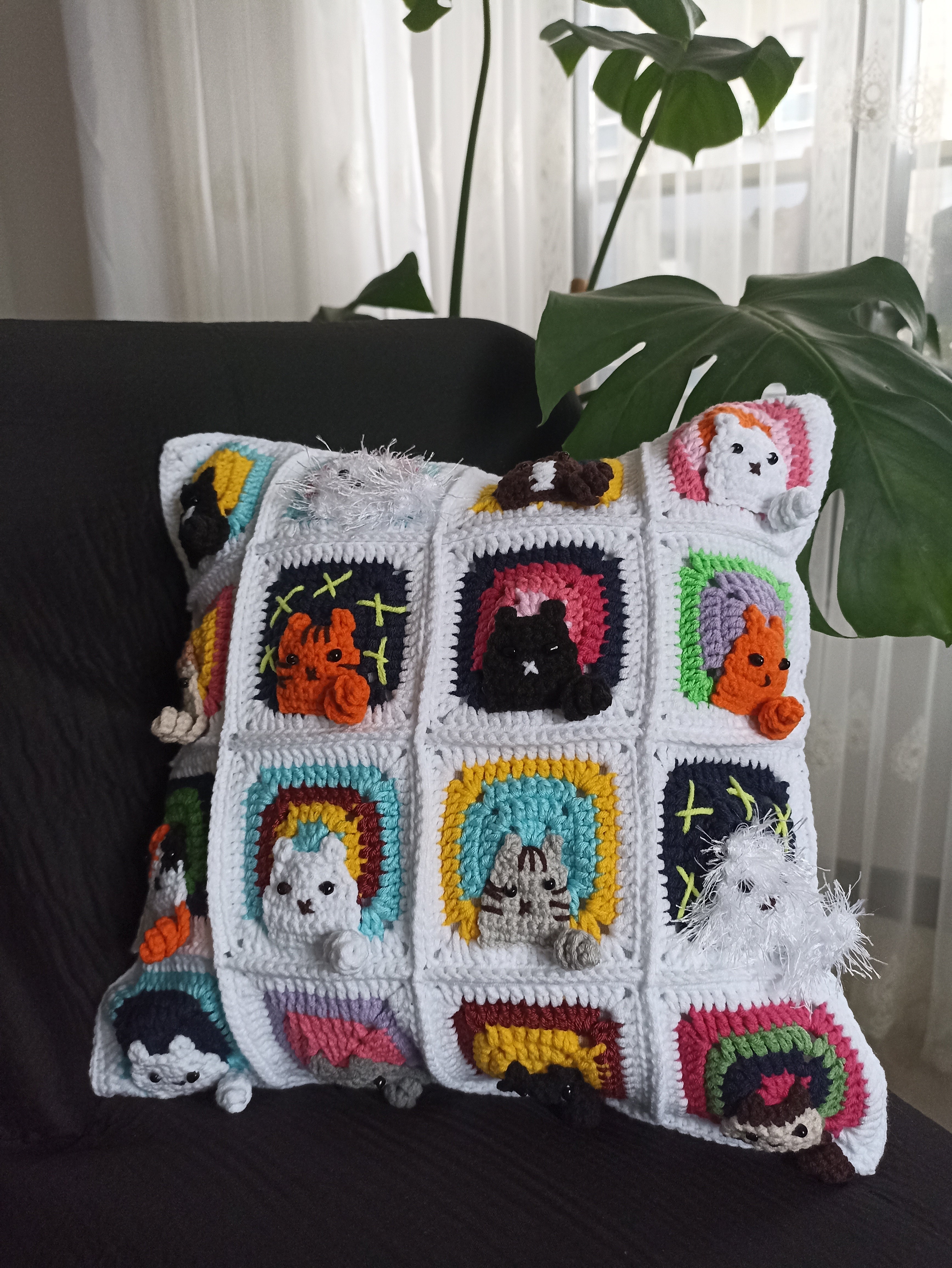 Kedi Motifli Örgü Kırlent Kılıfı, Kedili Yastık Kılıfı