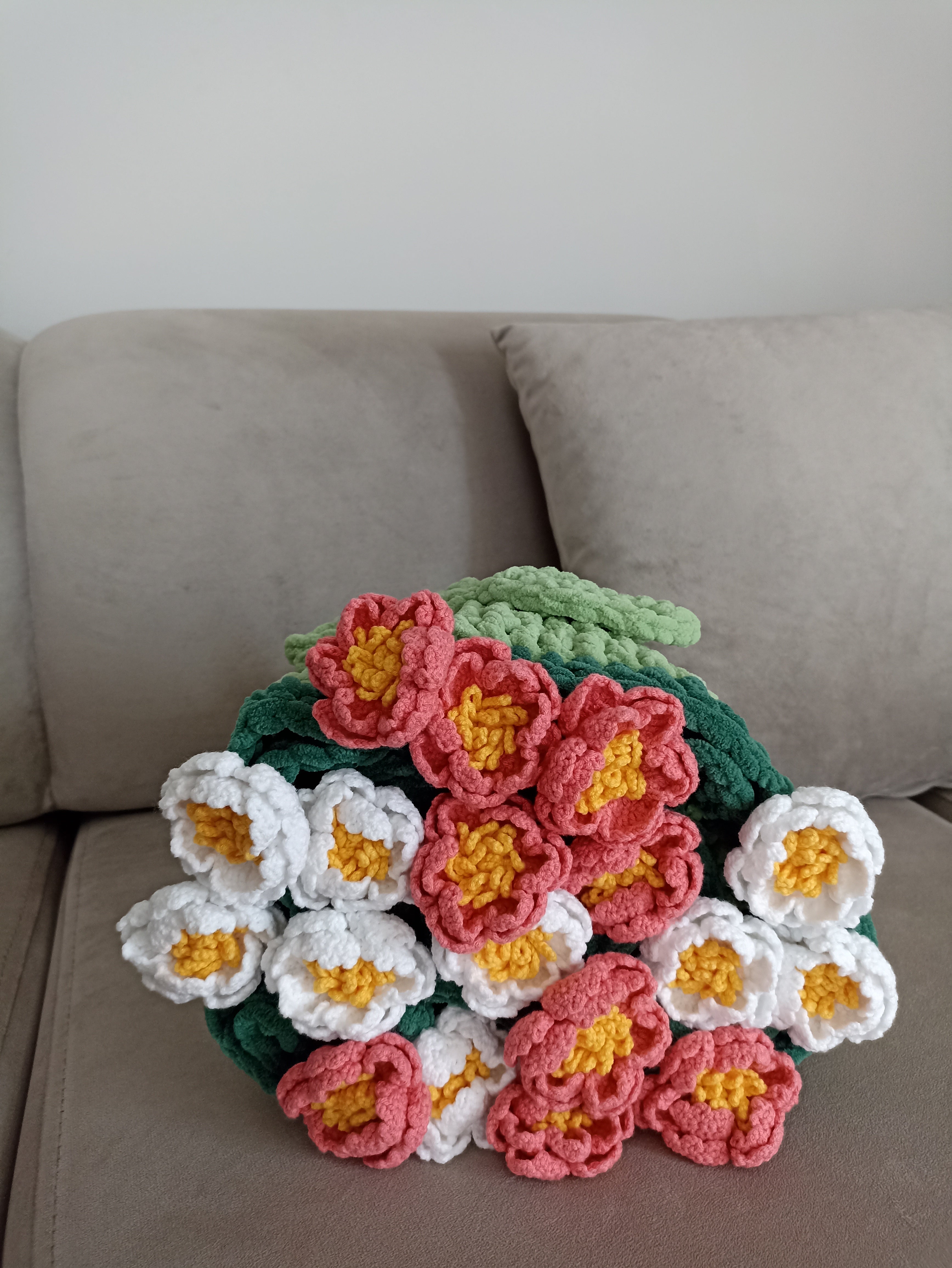 Handmade Crochet Daisy Bouquet Blanket (80 cm - 100 cm - 120 cm)