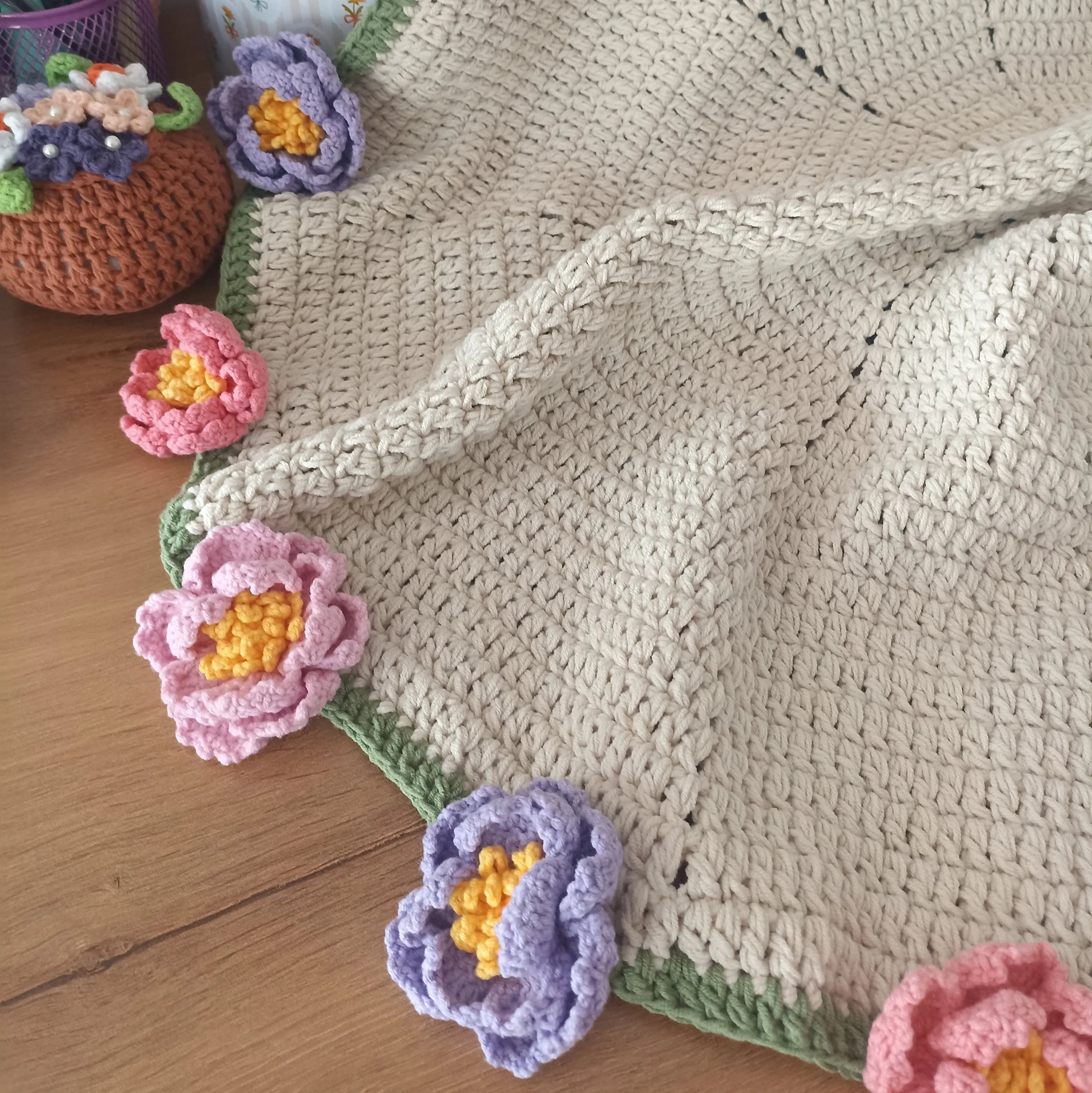 El Yapımı Pembe-Mor Karışık Renkli Şakayık Buket Battaniye