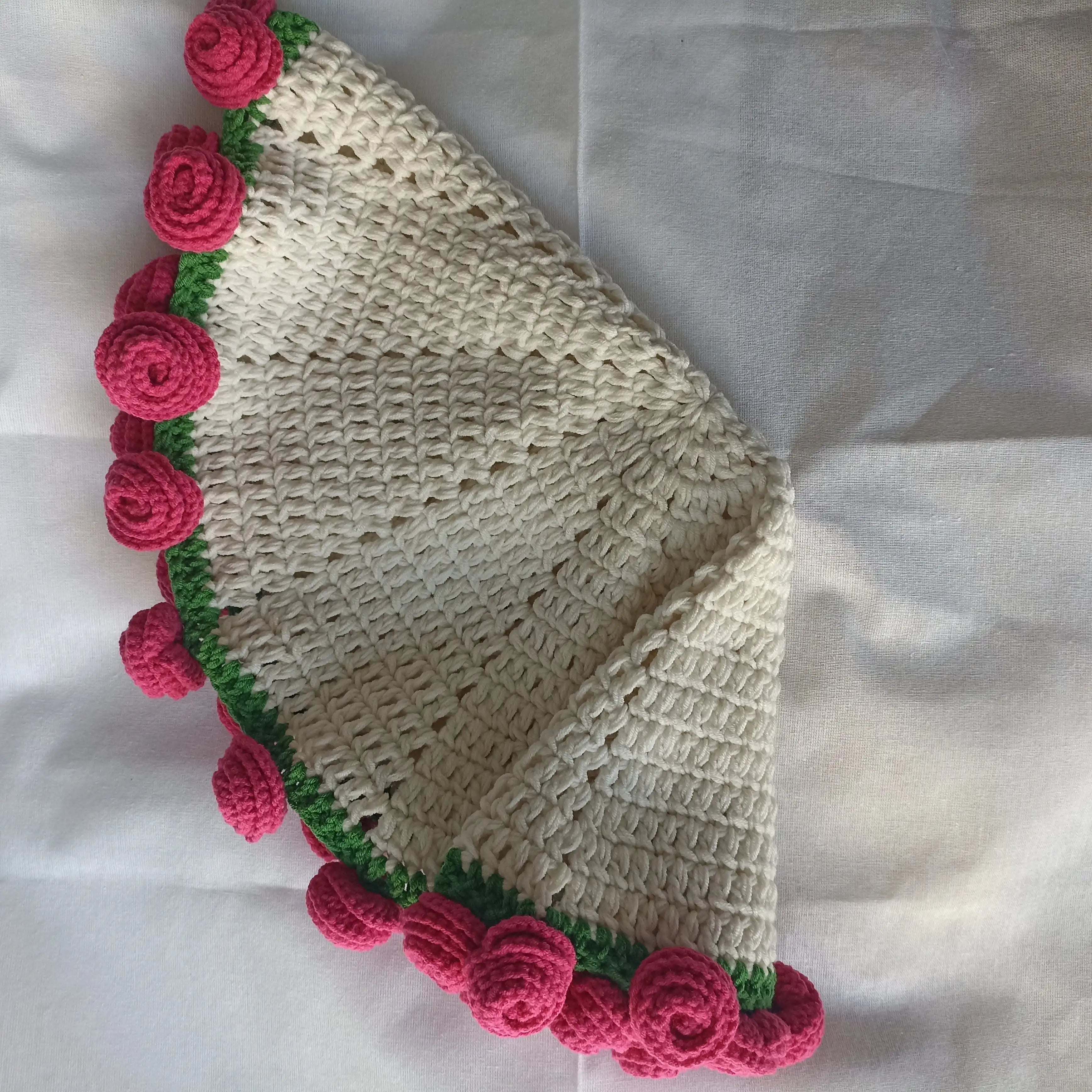 El Yapımı Fuşya Pembe Gül Buket Battaniye