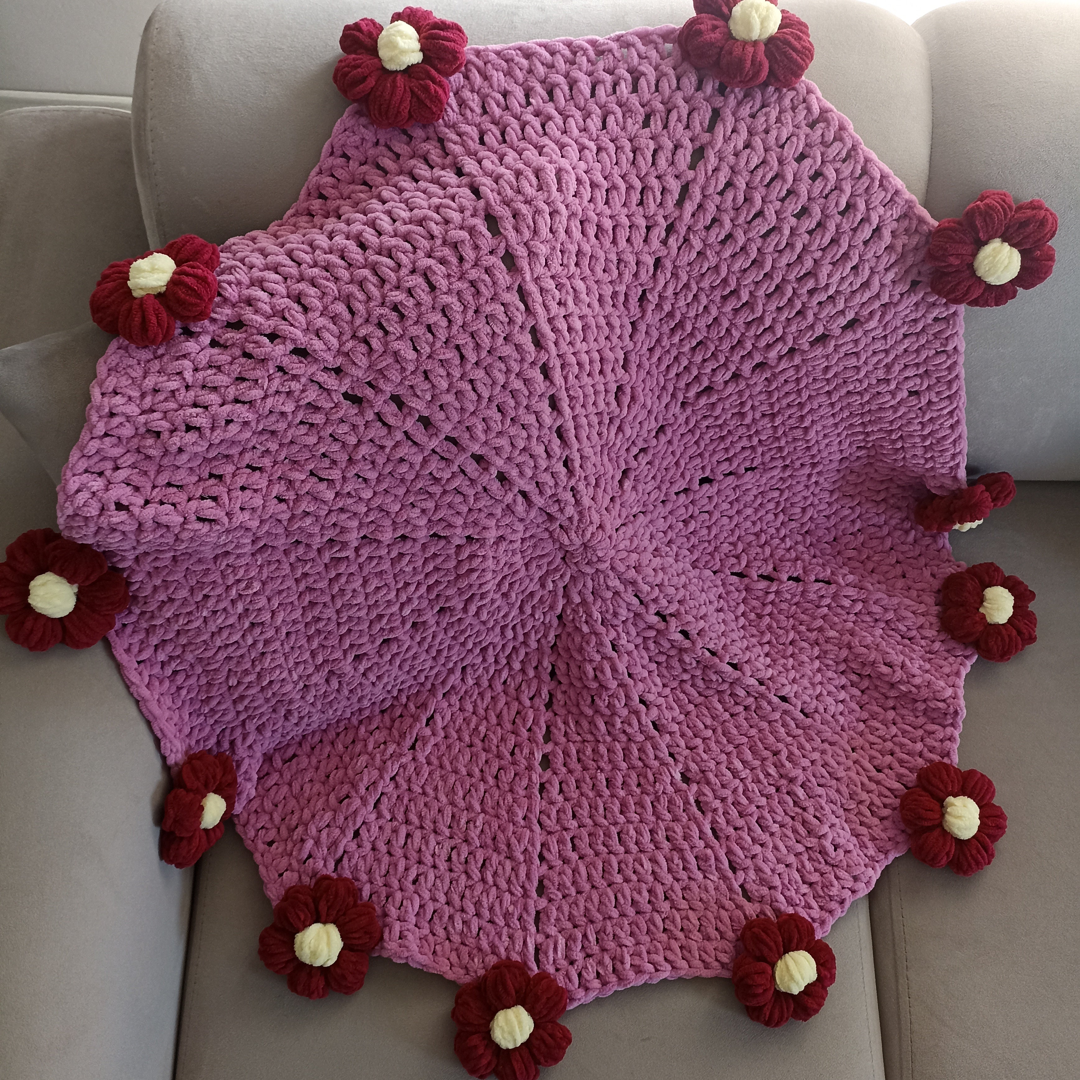 Puf Papatya Pofuduk Buket Battaniye - Örgü Buket Battaniye (80 cm)