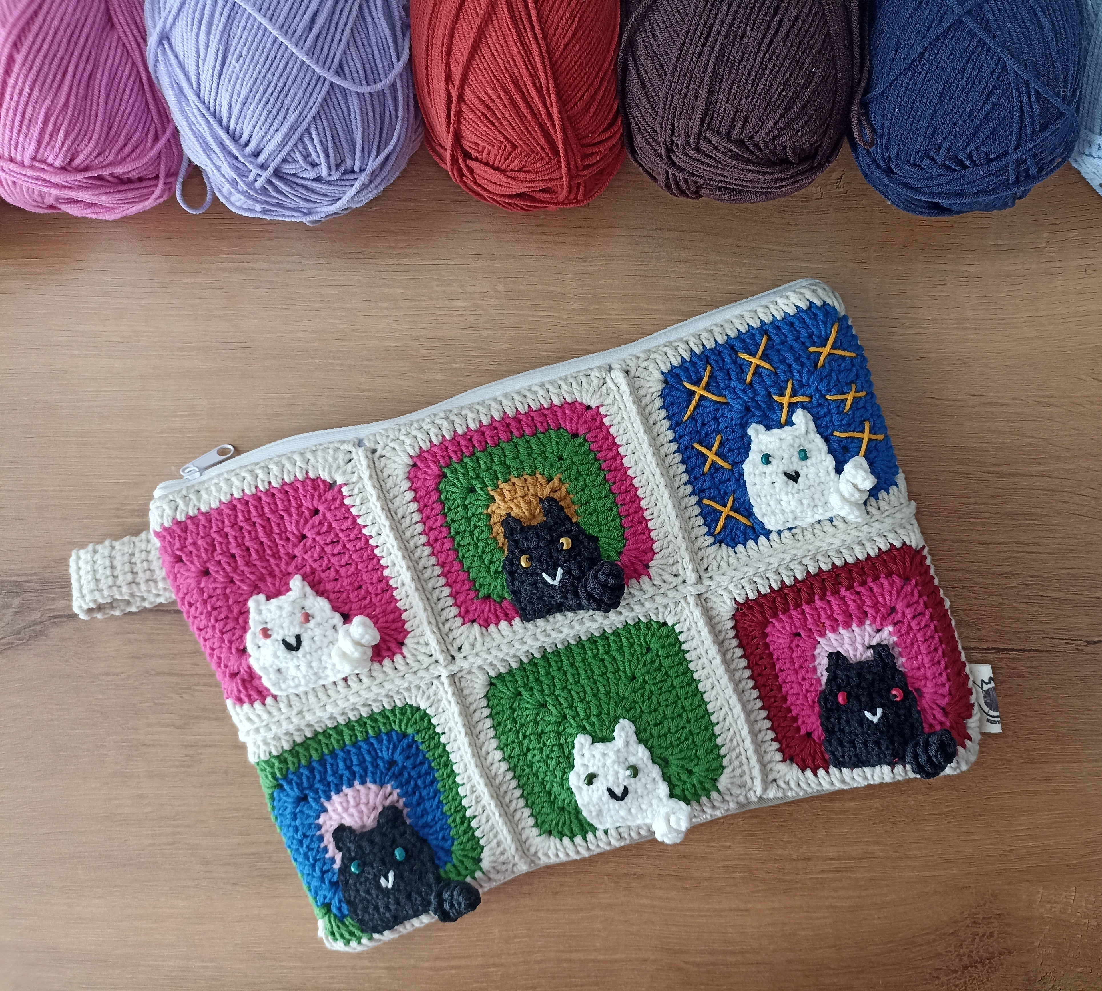 Kedili Örgü Makyaj Çantası/Kalemlik/Tablet Çantası - Kedi Motifli Makyaj Çantası